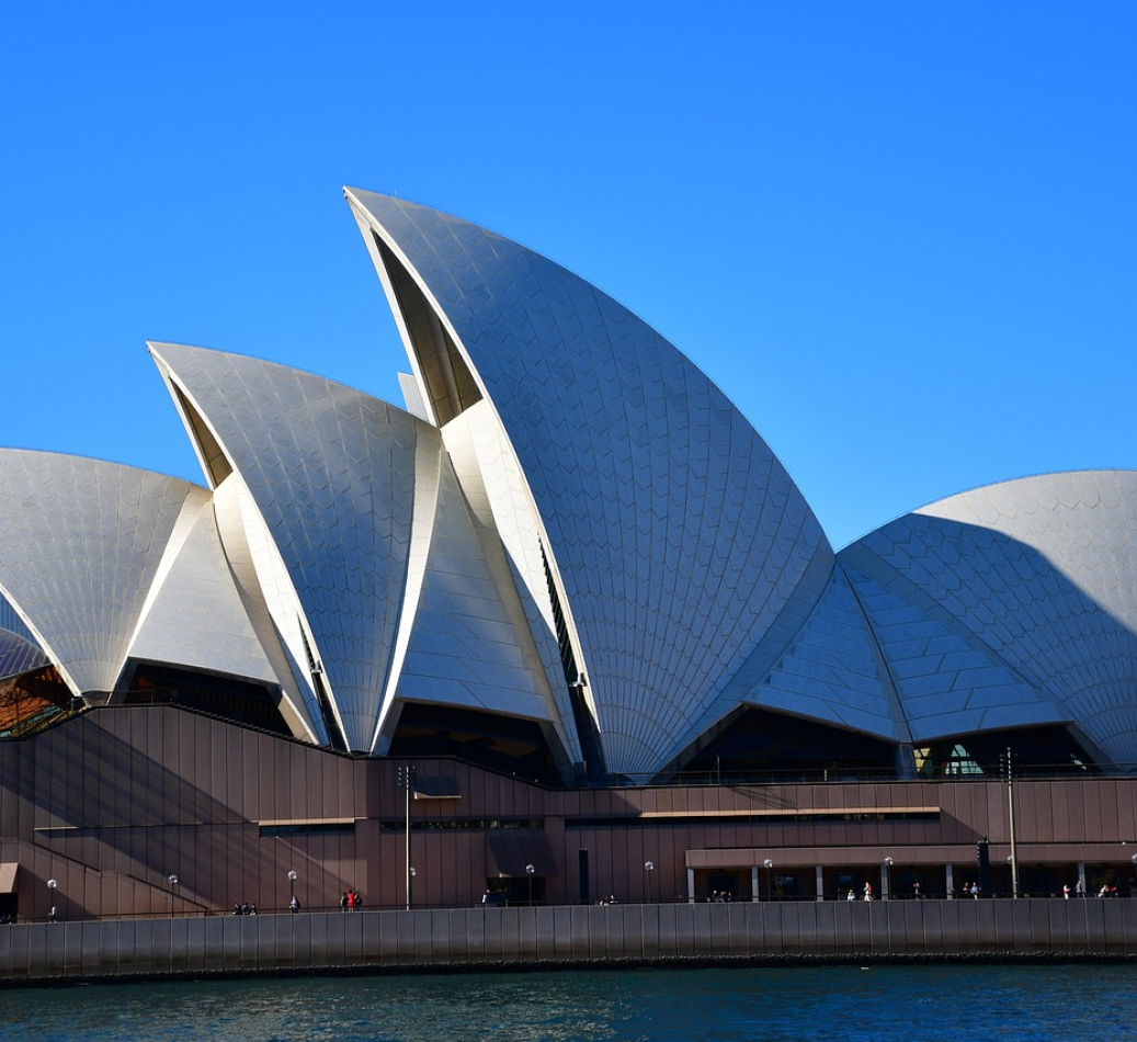 opera-house-4338215_1280